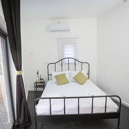 Sheva Urban Suites Jerusalem Exterior photo